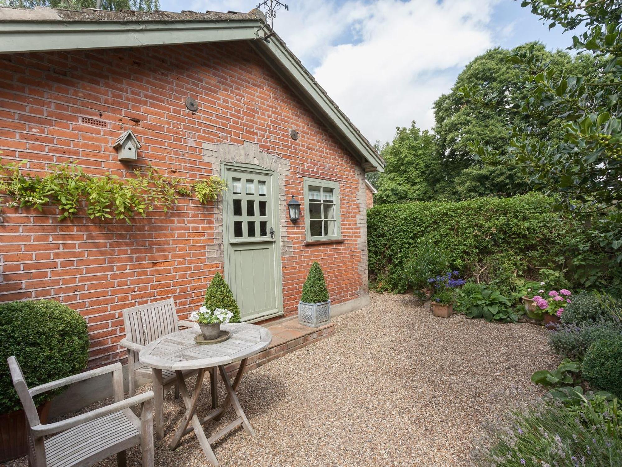 The Coach House Villa Tattingstone Exterior photo